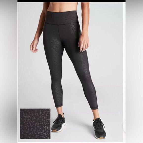 Athleta Salutation Stash Embossed 7/8 Tights – Size M - Picture 6 of 6